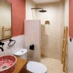 modern-bathroom-in-riad